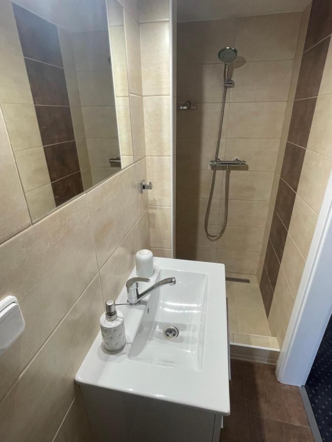 Hajek Guest house